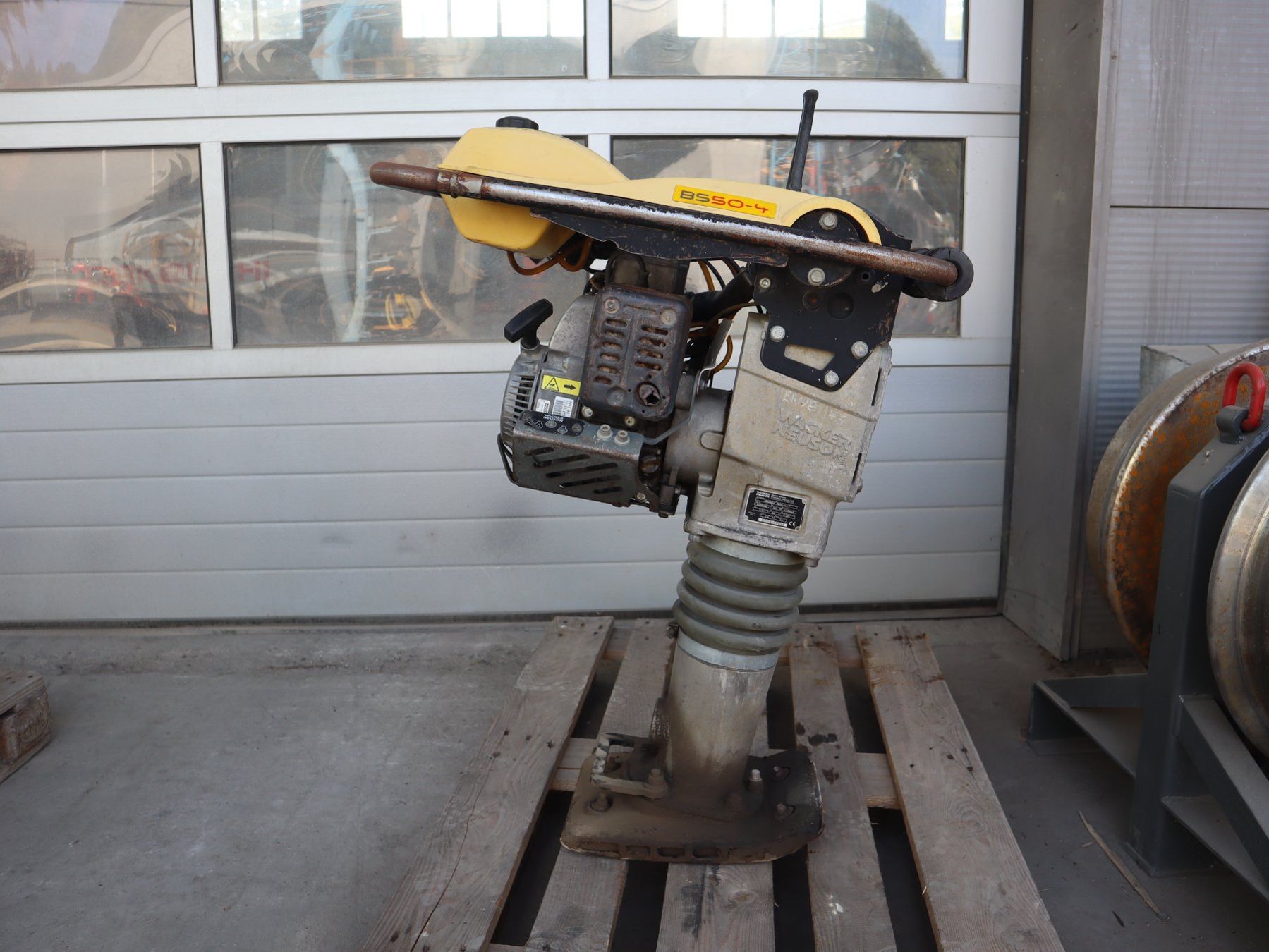 Wacker Neuson Tutte le macchine: Wacker Neuson Rammer BS50-4s, Vibrostampfer – Usato da Hasle LU venduto da Arag08 1