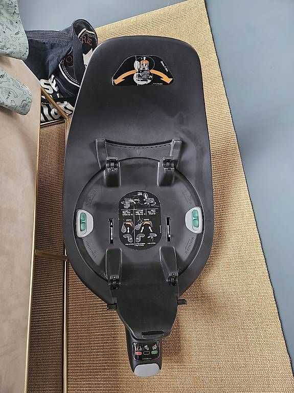 Seggiolini per auto: Cybex Cloud Z i-size inkl. BASE – Usato da Wallisellen venduto da Mmarko0 1