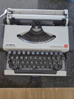 Schreibmaschine Olympia Traveller de Luxe mechanisch