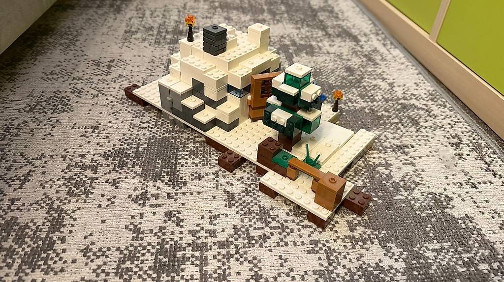 Lego Giocattoli: Lego Minecraft / Das Versteck im Schnee – Usato da Biel-Benken BL venduto da Nick_3j8 3
