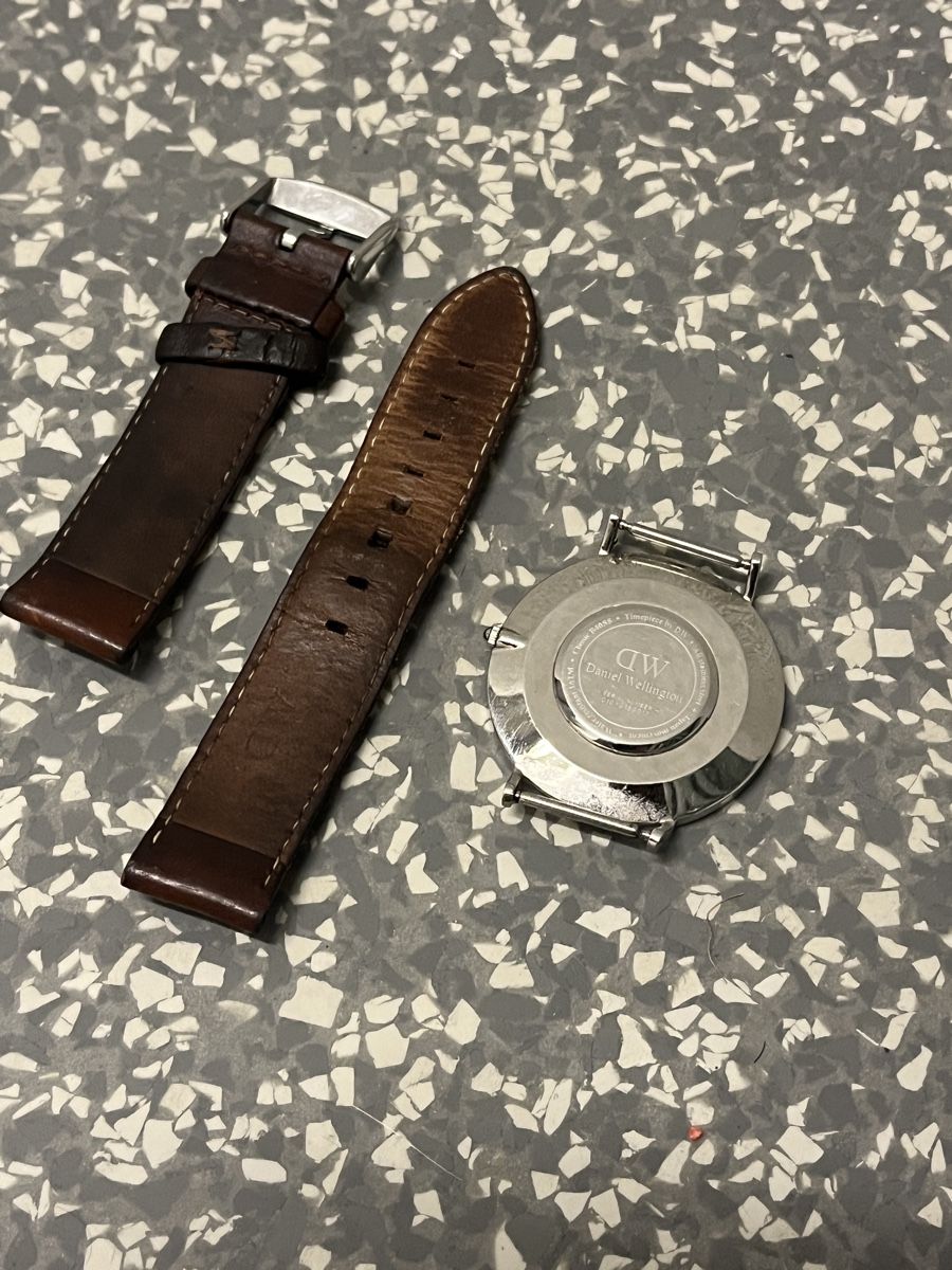Daniel Wellington Orologi: Daniel Wellington Uhr Ersatzteile Set – Usato da Zürich venduto da bretxo 1