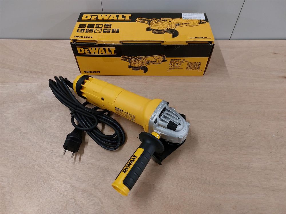 DeWALT Winkelschleifer DWE4237-QS | Kaufen auf Ricardo