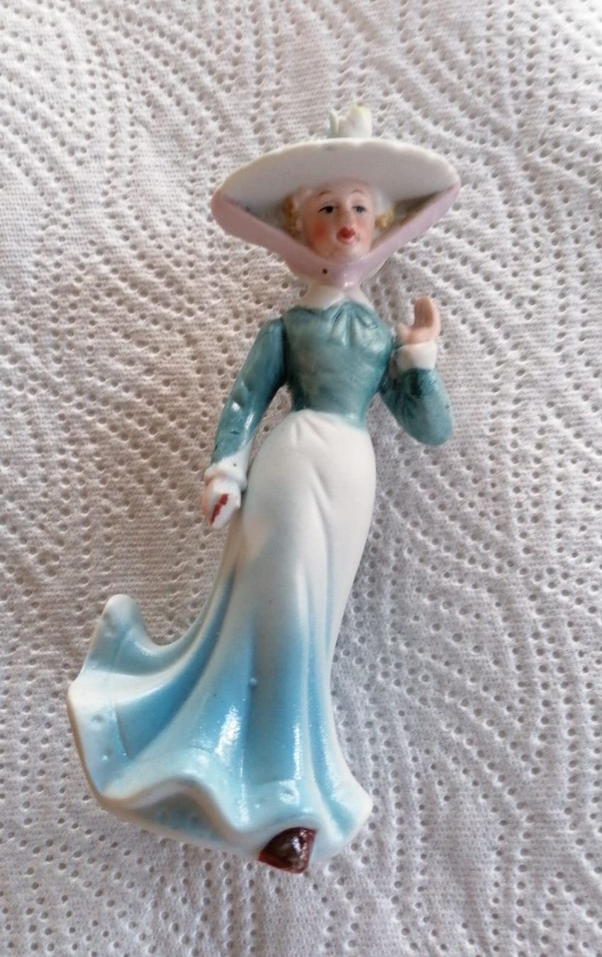 Figuren: Porzellan Lady – Gebraucht aus Grächen von Hel7890