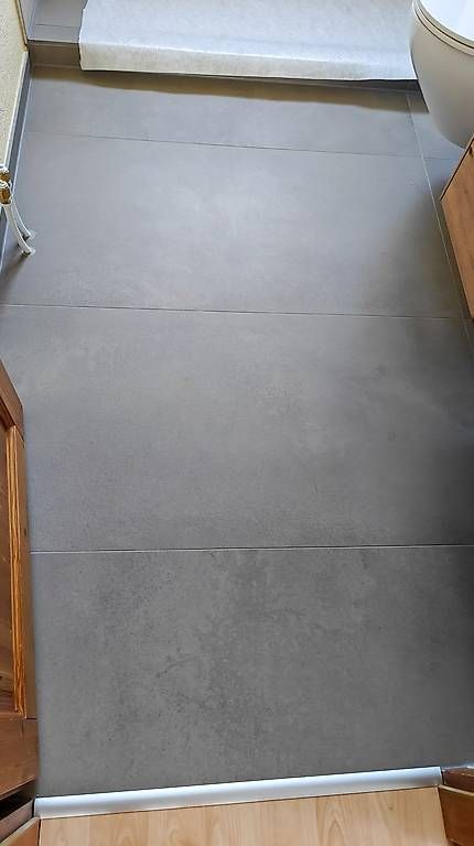 Rivestimenti per pavimenti: Keramische Fliesen 60 x 120 cm – Usato da Einsiedeln venduto da YamatoA