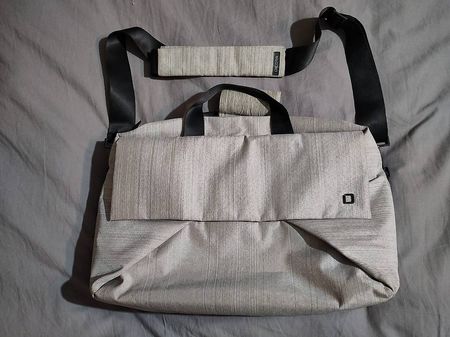 Sac bandoulière Dicota Code pour PC portable 13