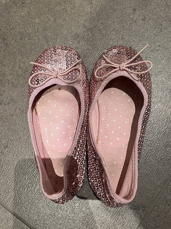 Chaussures filles: Glitzerballerinas Gr. 29 – D'occasion à Zürich par claudia-zh