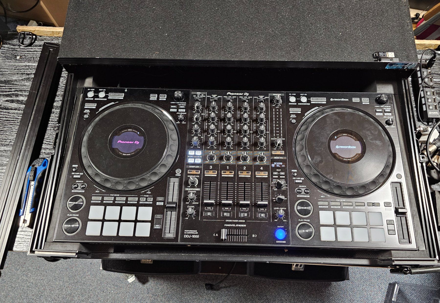 Pioneer Console di mixaggio: DJ 1000 Recordbox +Plexiglas und Case – Usato da Dürnten venduto da Anbra1