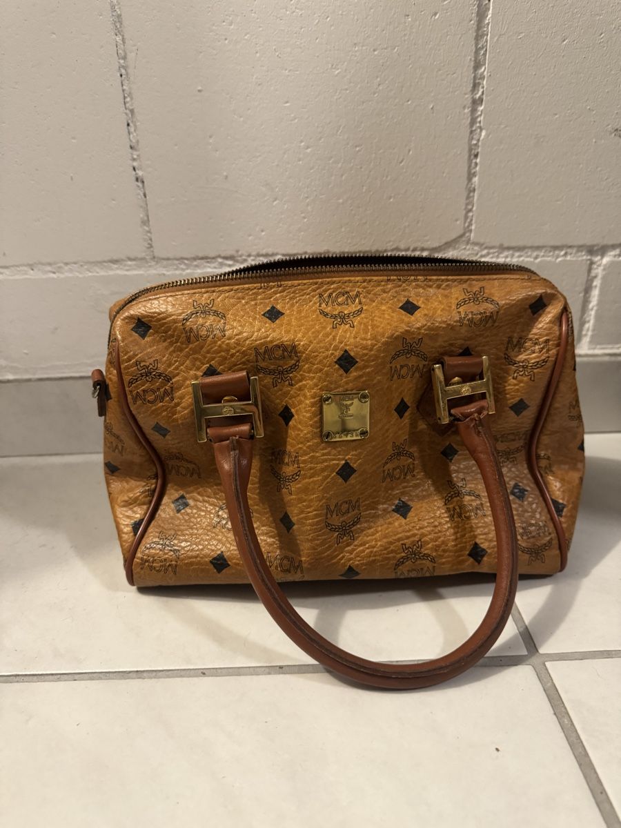 Mcm Sacs femmes: MCM Tasche – D'occasion à Muhen par lia_8nby