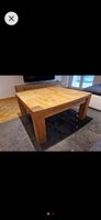 Salon Tisch aus Massivholz