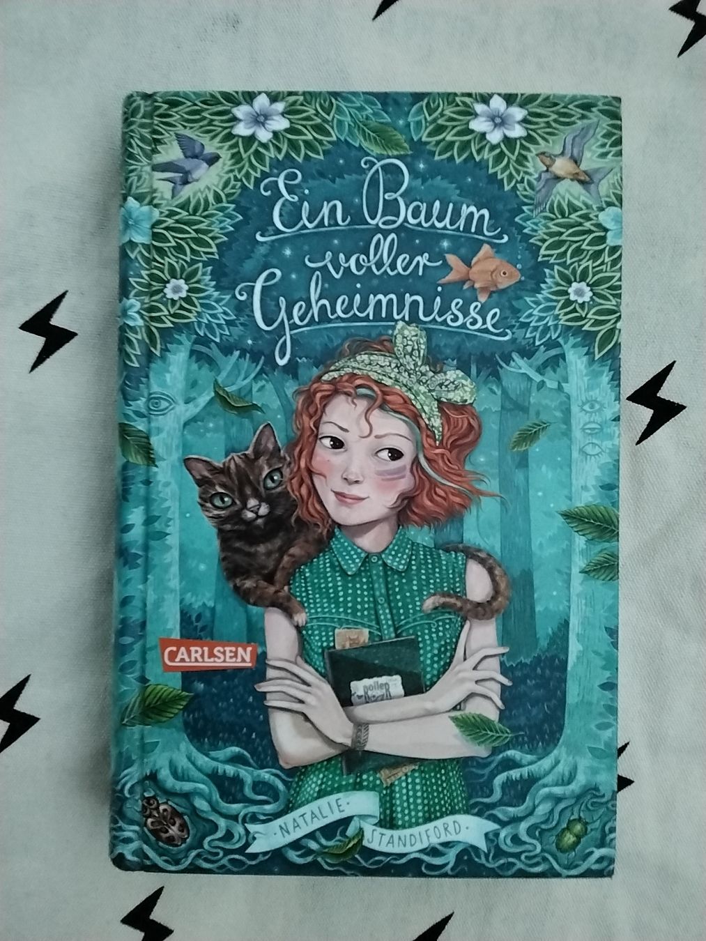 Libri: Ein Baum voller Geheimnisse – Usato da Balterswil venduto da Meerdeern