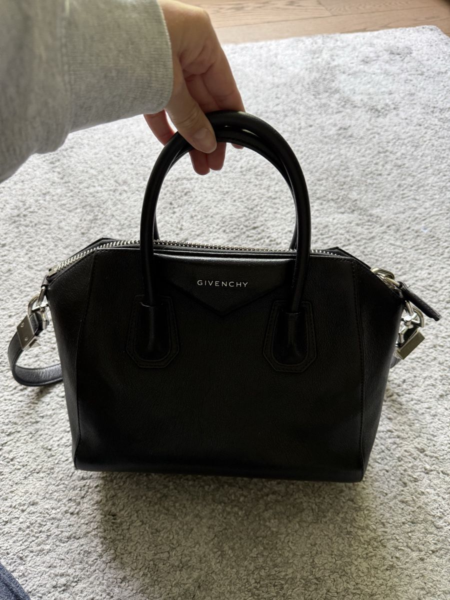 Givenchy Sacs: GIVENCHY ANTIGONA BAG – Neuf (Voir description) à Montagnola par TessaL
