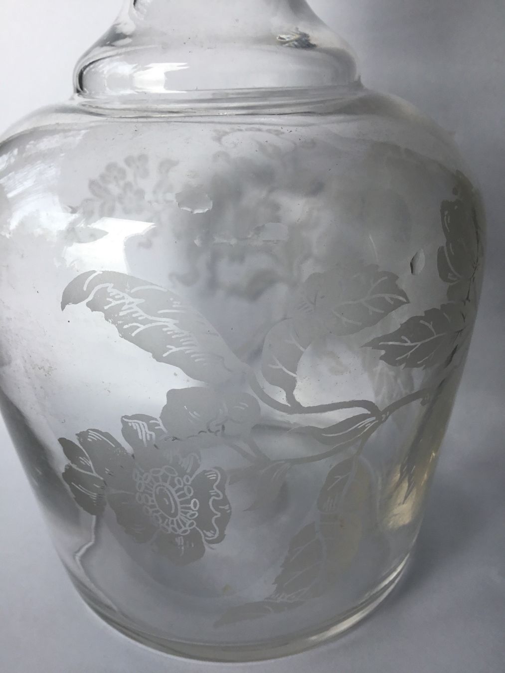 Karaffen: Glas-Karaffe mit Jugendstil-Motiv / antik – Gebraucht aus Eggersriet von Wiese61 6