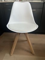 4x Stuhl weiss mit Holzbeinen
