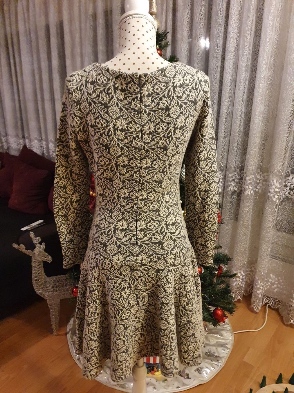 Zara Vestiti: Kleid Zara aus Wolle, gr.M – Usato da Baden venduto da sylivianne 2