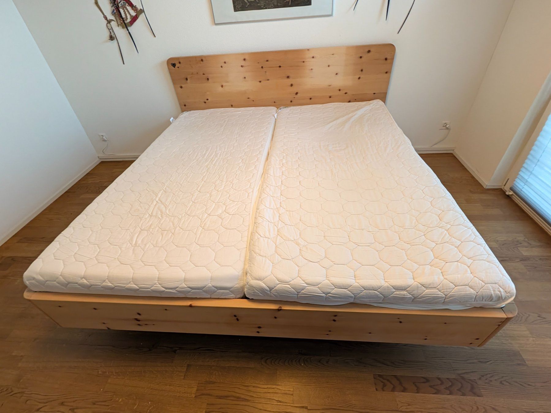 Betten: Zirbenherz Doppelbett – Gebraucht aus Birmenstorf AG von ger_cld9