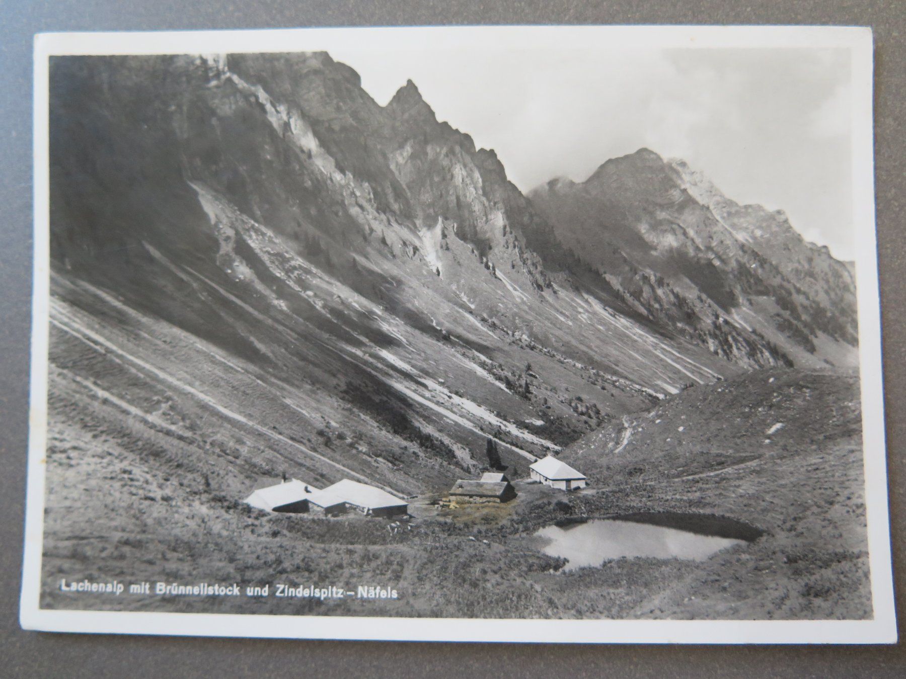 Cartes postales: NÄFELS - LACHENALP MIT BRÜNNELISTOCK – D'occasion à Wittenbach par lipasal