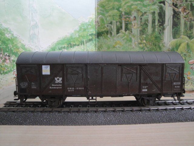 Wagon postal HO REE neuf - Modélisme