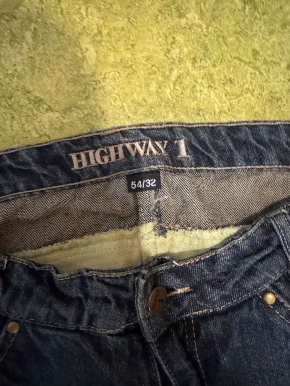 Aigner Jeans: Motorrad Jeans – Nuovo (secondo la descrizione) da St. Gallen venduto da syna_99 1