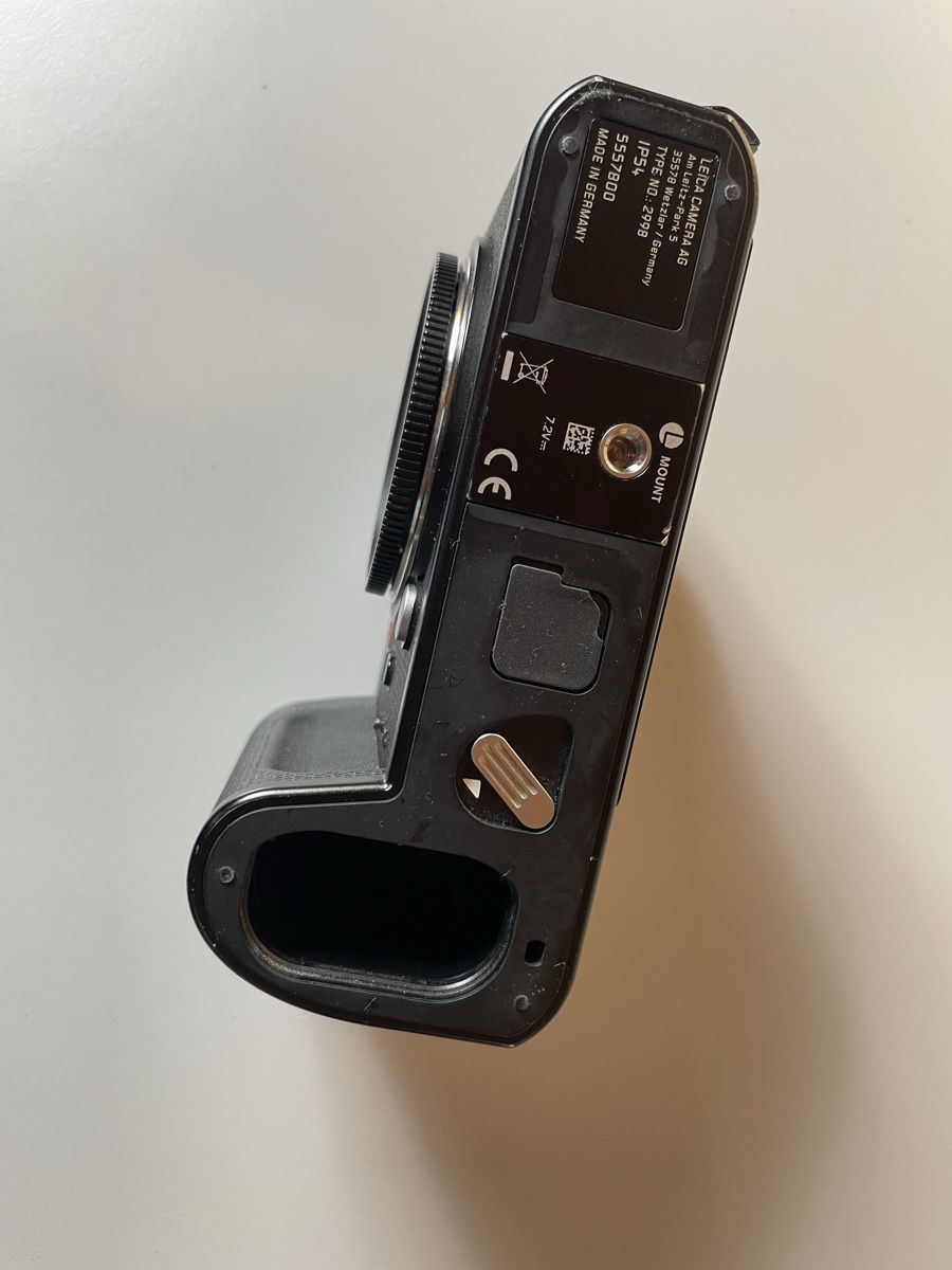Leica Kamera: Leica SL2 mit Multifunktionshandgriff – Gebraucht aus Nesslau von Wolzen 4