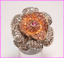 Wow, grosser Rosenblüte Ring mit Zirkonia