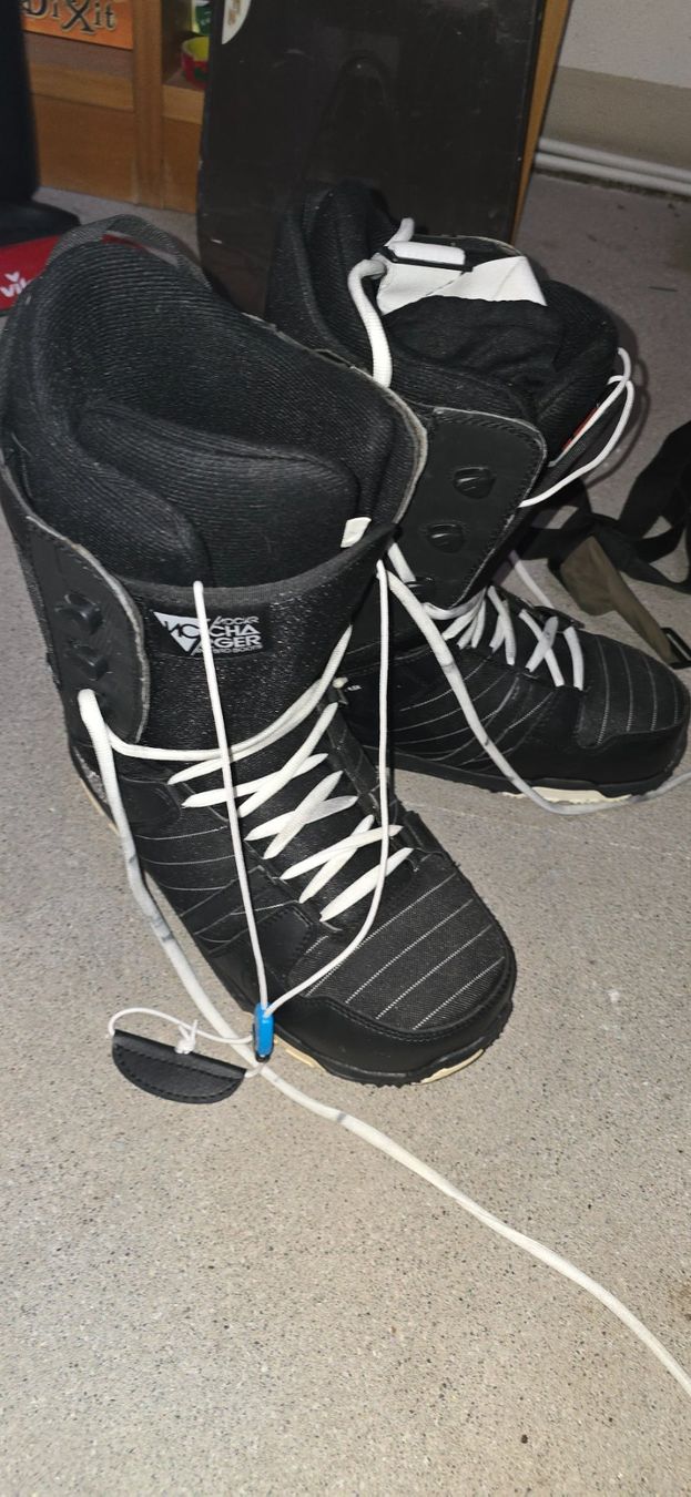 Scarpe da uomo: Snowboardschuhe – Usato da Schänis venduto da Dimco
