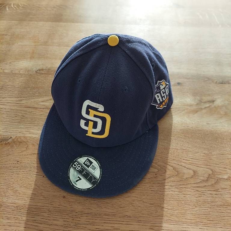 New Era Copricapi, berretti & cappellini: New Era Cap/Hut 55.8 cm – Usato da Fehraltorf venduto da fridolin024