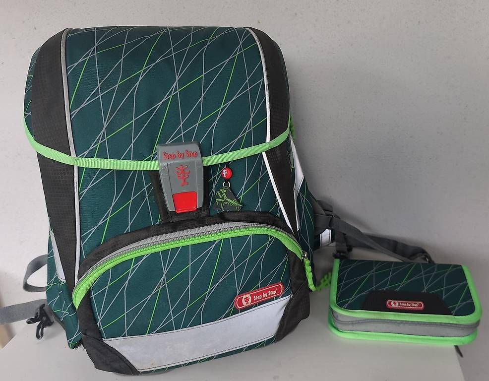Step by Step Kindertaschen: Step by Step Schulrucksack "Jumping Spider" + Etui – Gebraucht aus Greifensee von ProNett