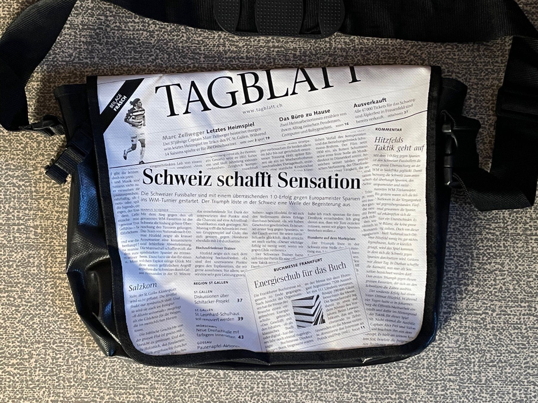 Taschen: TAGBLATT-Umhängetasche – Gebraucht aus Buchs SG von Handyman77 1