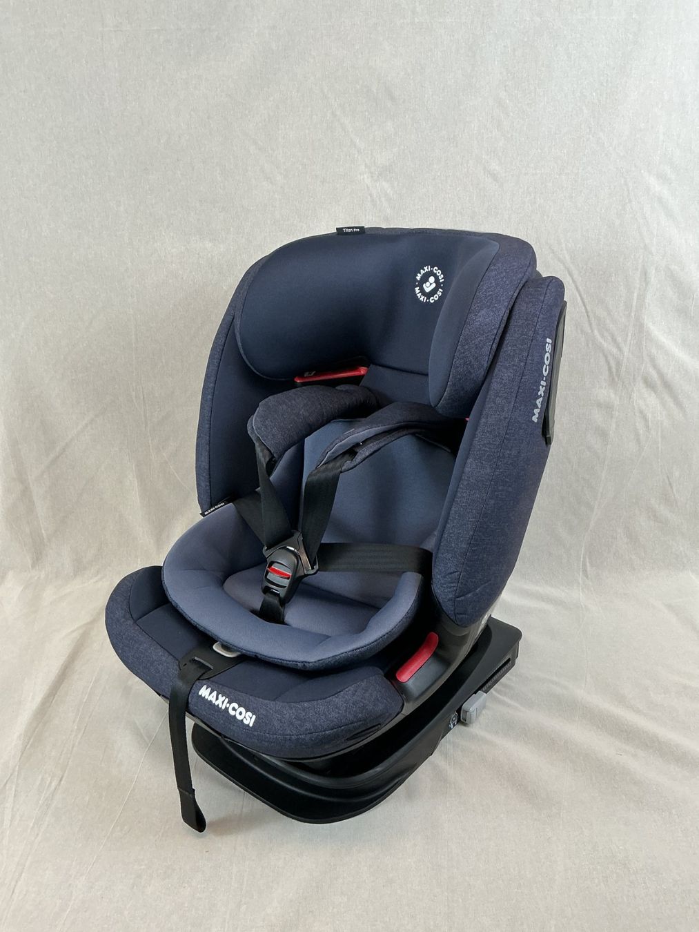 Maxi-Cosi Auto-Kindersitze: MAXI COSI Titan Pro Kinder Autositz – Gebraucht aus Richterswil von Restwert_Richterswil 1