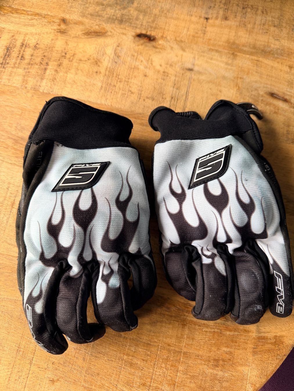 Guanti & manicotti: Five Slide Motorradhandschuhe, Grösse L, Top – Usato da Bern venduto da Ric45ron12