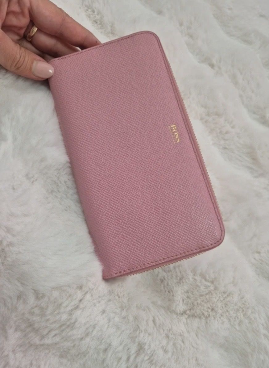 Hugo Boss Portamonete: Boss Geldbörse | Pink – Nuovo (secondo la descrizione) da St. Margrethen SG venduto da Elleiseverywhere
