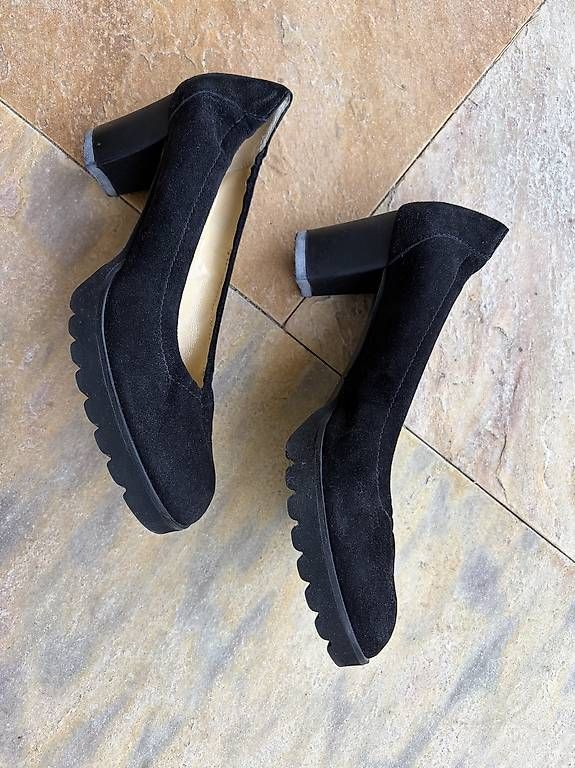 Damenschuhe: Wildleder-Pump - Gr. 36 – Gebraucht aus Schliern b. Köniz von tezi 1