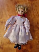 Puppe mit Kleid