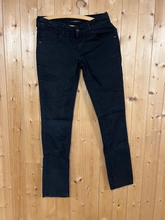 LEVIS LIMITED EDITION GR. 30x34 FRAU