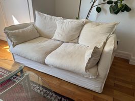 Sofa weiss mit Kissenbezug gebraucht in gutem Zustand