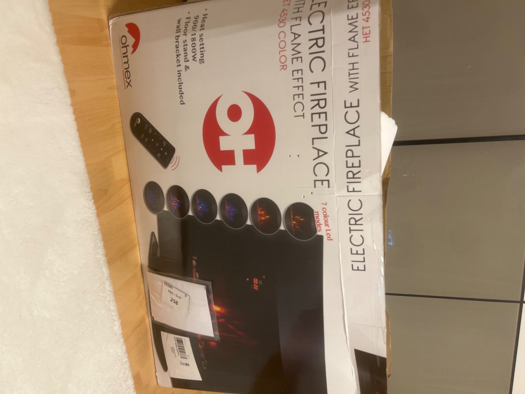 Cheminée: Elektrischer Feuerkamin mit Farbigen FlammenEffekt – Neu und originalverpackt aus Hinwil von sakirjess