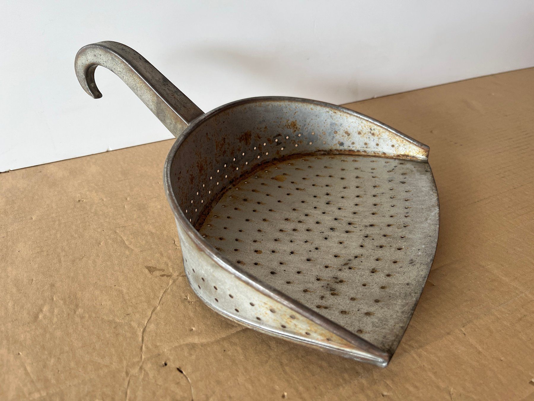 Elettrodomestici da cucina: Schöpfschaufel Schöpfkelle antik – Usato da Unterkulm venduto da esco 1