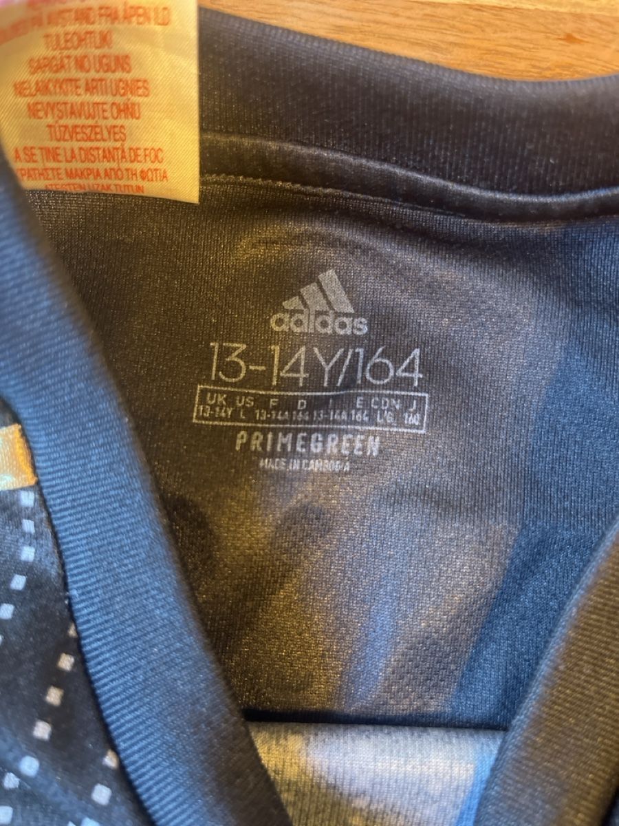 Bayern München Canottiere & Pantaloni: Fc Bayern Trikot Away 22/23 – Usato da Zürich venduto da User_99 3