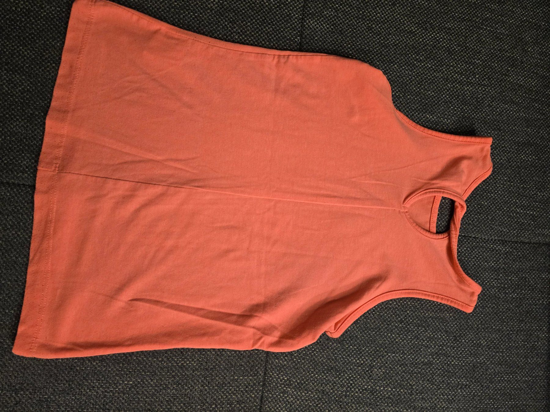 Blusen, T-Shirts & Tops: Sport-Top Gr. 128 – Gebraucht aus Büttikon AG von Amineah 2