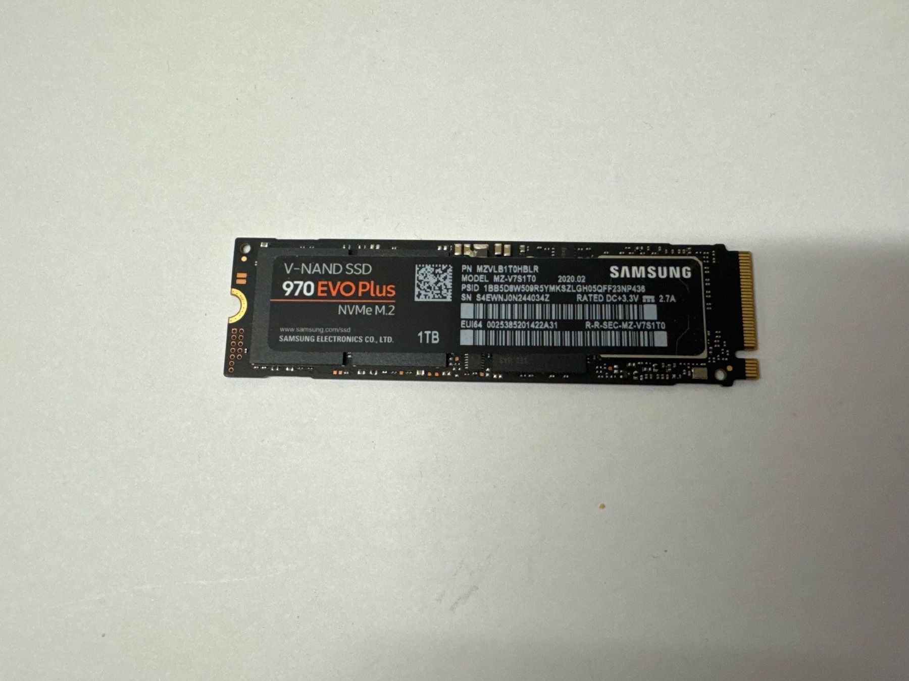 Samsung Dischi rigidi: 1 TB NVMe M2 Samsung – Usato da Volketswil venduto da fis_shx9