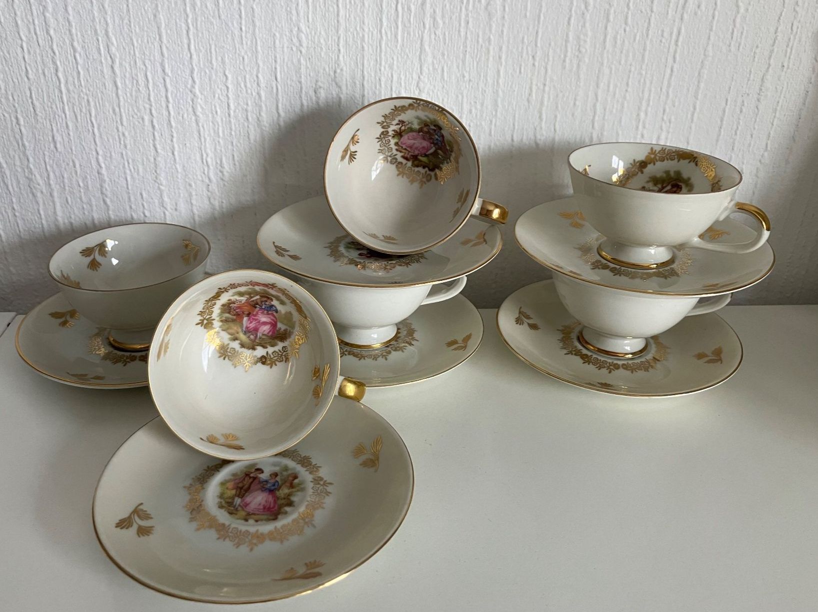 Set di piatti: Service à café vintage Bavaaria doré, – Usato da Peseux venduto da Chimon59 4