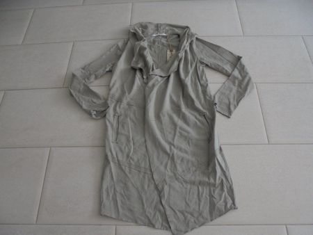 NILE CARDIGAN/MANTEL GR.S *NEU*