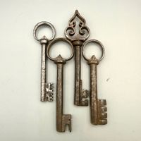 4 Antike Schlüssel
