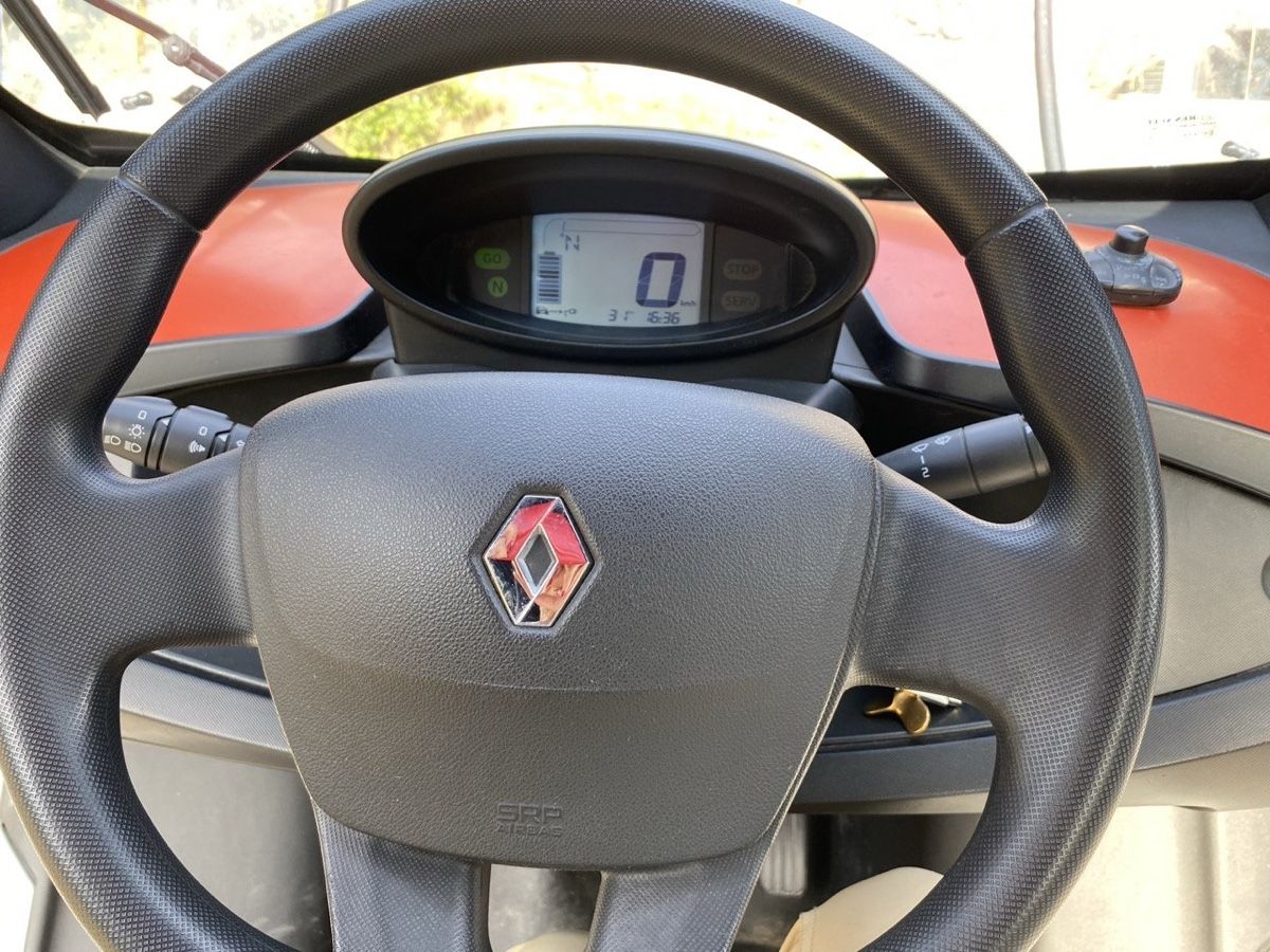 Renault Autos: Renault twizy 80 km/h – D'occasion à Ollon VD par phi_drf9 1