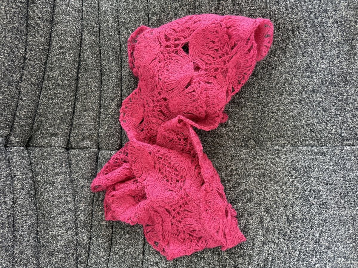 Foulard & Sciarpe: Hand made woolen scarf – Nuovo (secondo la descrizione) da Zürich venduto da sel_y8cx