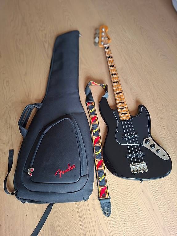 Squier Musikinstrumente: Basso Squier ''Jazz Bass'' nero – Gebraucht aus Sorengo von rob_nyt2