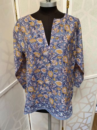 Pretty NATURA blue cotton top. S