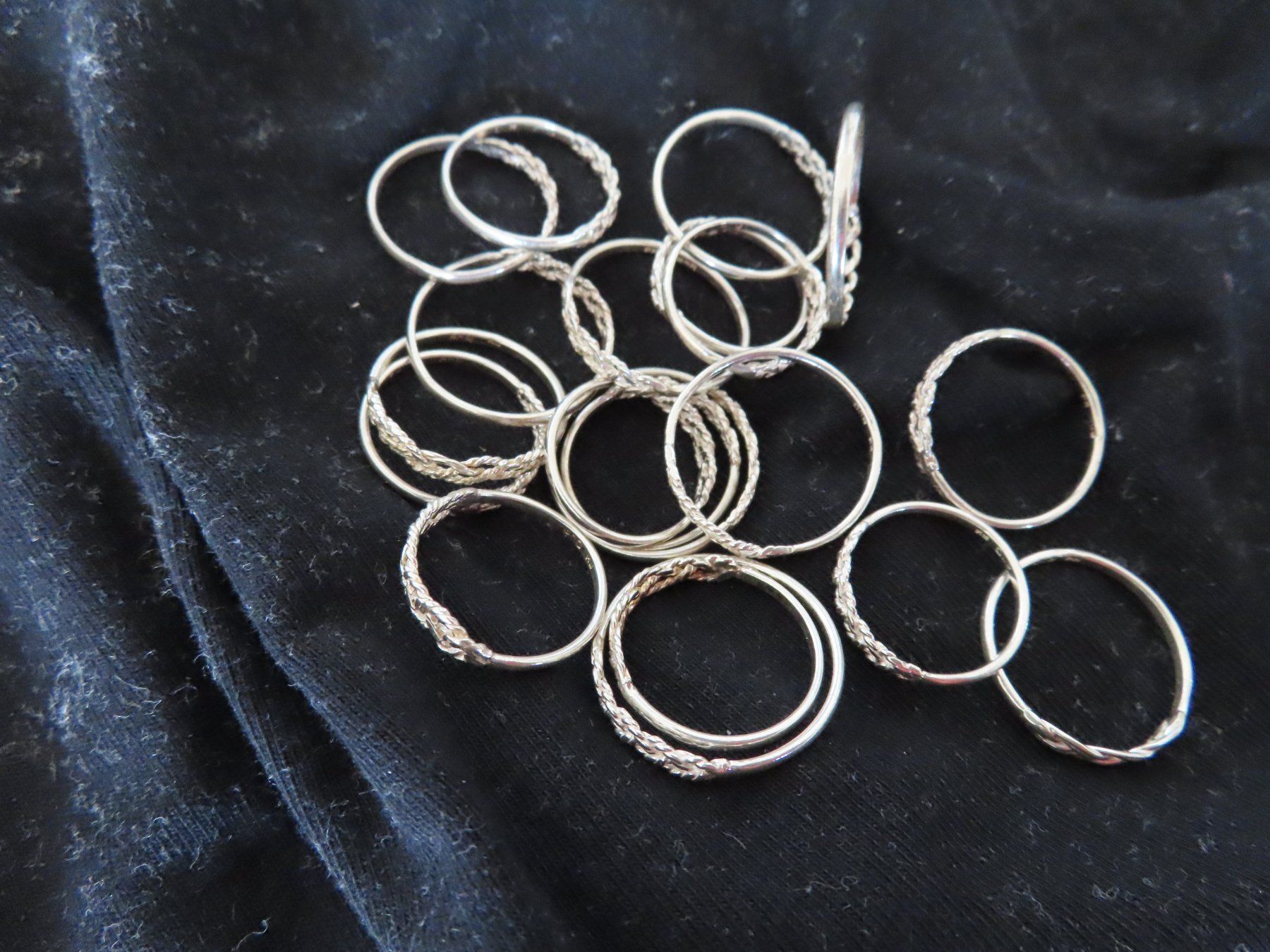 Altri gioielli: Silberring-Sammlung, 800er Silber, 20 Stück, versch. Grössen – Nuovo (secondo la descrizione) da Rombach venduto da Masading 3