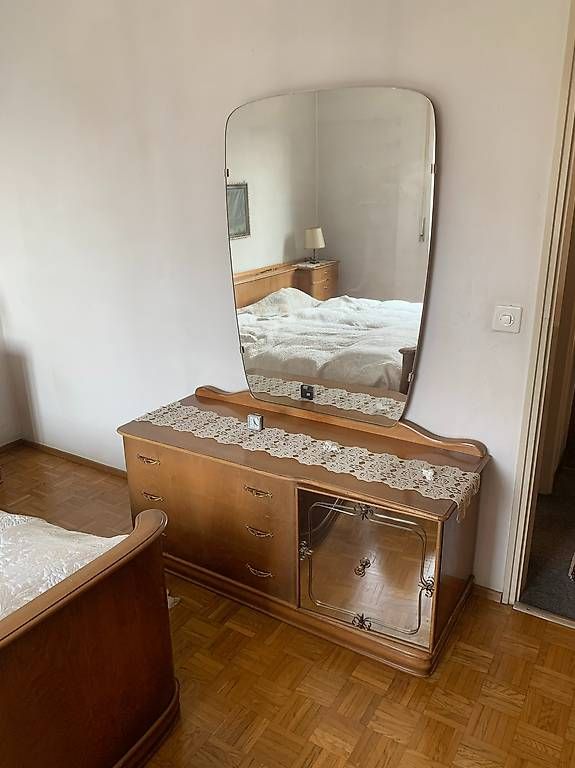 Armadi: Letto, armadio, poltrona, petineuse – Usato da Villa Luganese venduto da Stefor_7 4