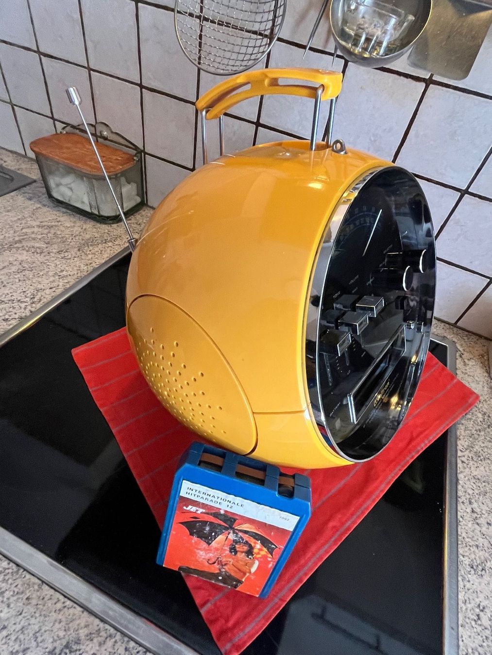 Weltron Radios: WELTRON Model 2001 – Gebraucht aus Menziken von Hotdevil1